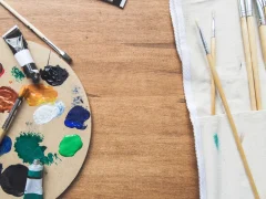 palette paint brushed wood